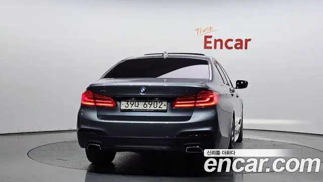 BMW 5 Series 2018 — Şəkil 20/20