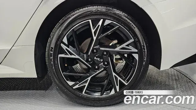 Kia K5 2024 — Şəkil 11/30