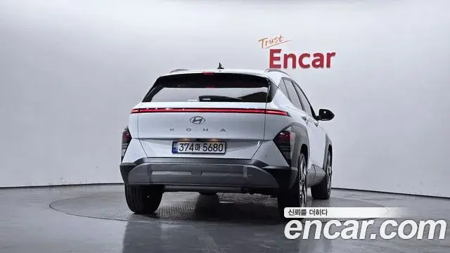 Hyundai Kona 2023 — Фото 4/20