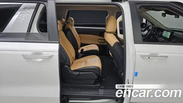 Kia Carnival 2023 — Фото 11/20