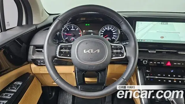 Kia Carnival 2023 — Фото 13/20
