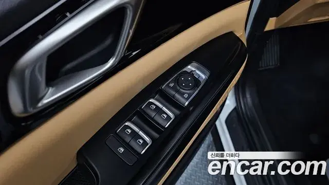 Kia Carnival 2023 — Фото 18/20