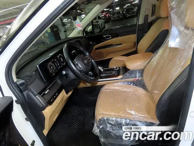 Kia Carnival 2021 — Фото 6/20