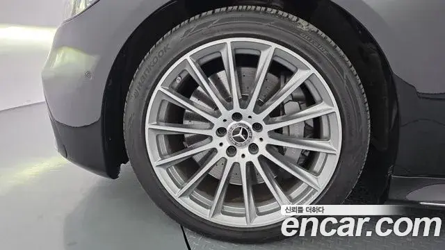 Mercedes-Benz S-Class 2021 — Photo 17/20