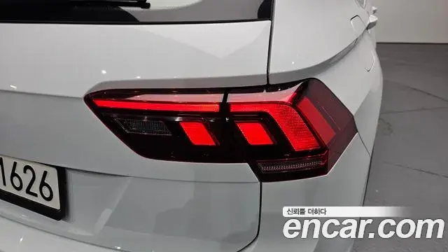 Volkswagen Tiguan 2021 — Şəkil 7/33