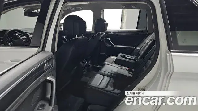 Volkswagen Tiguan 2021 — Şəkil 19/33