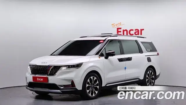 Kia Carnival 2021 — Photo 1/20