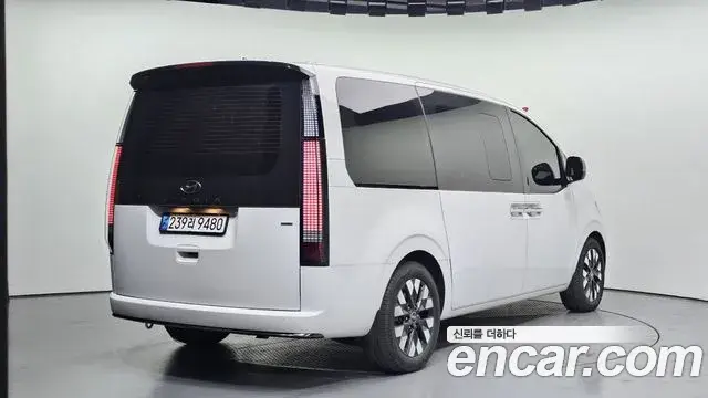 Hyundai Staria 2023 — Şəkil 12/20