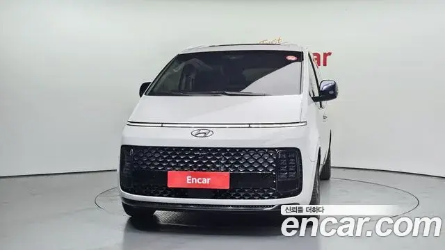 Hyundai Staria 2023 — Şəkil 13/20