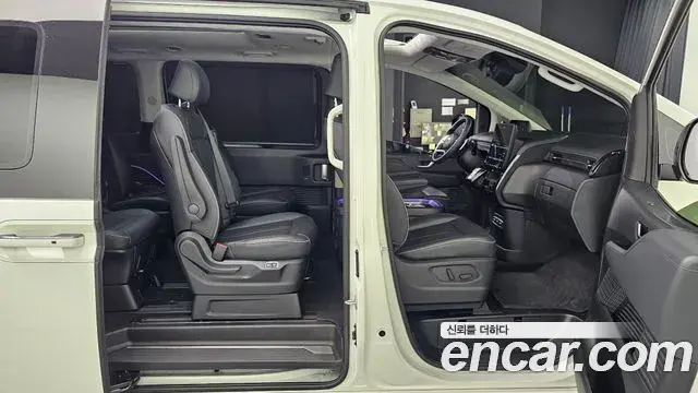 Hyundai Staria 2023 — Şəkil 8/20