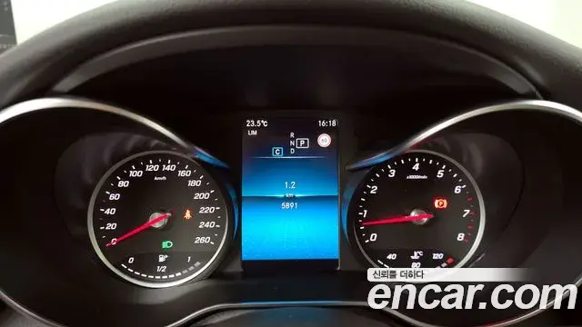 Mercedes-Benz C-Class 2020 — Фото 8/20