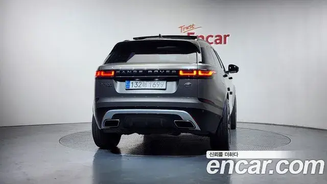 Land Rover Range Rover Velar 2019 — Photo 25/36