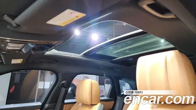 Land Rover Range Rover Velar 2019 — Photo 21/36
