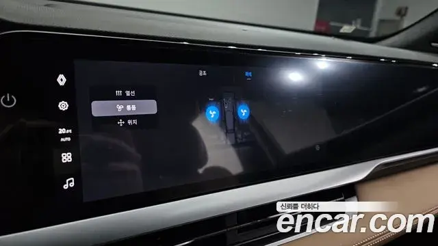 Renault Samsung Grand Koleos 2025 — Фото 17/20