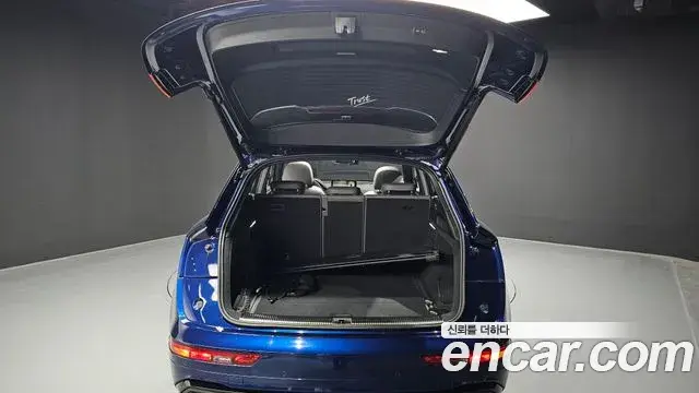 Audi SQ5 2021 — Şəkil 27/33