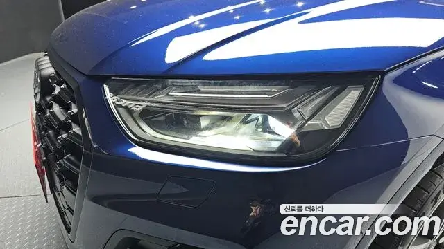 Audi SQ5 2021 — Şəkil 16/33