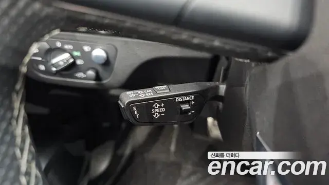 Audi SQ5 2021 — Şəkil 29/33