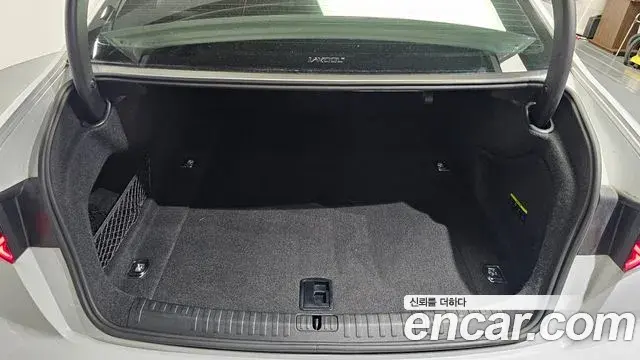 Audi A6 2023 — Şəkil 30/35