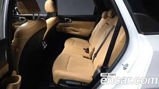 Kia Sorento 2022 — Photo 7/32