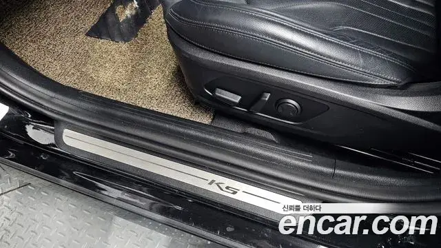 Kia K5 2021 — Şəkil 31/32