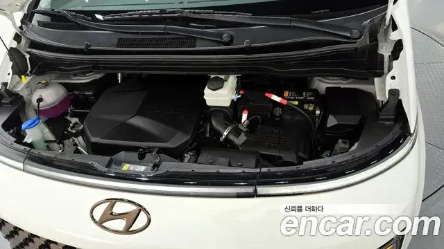 Hyundai Staria 2024 — Şəkil 8/35