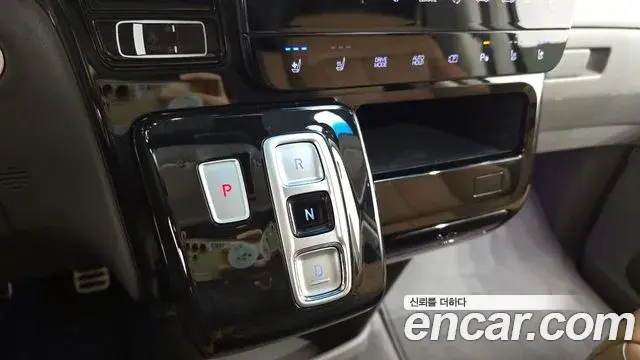 Hyundai Staria 2024 — Şəkil 24/35