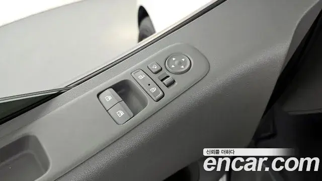 Hyundai Staria 2024 — Şəkil 17/35