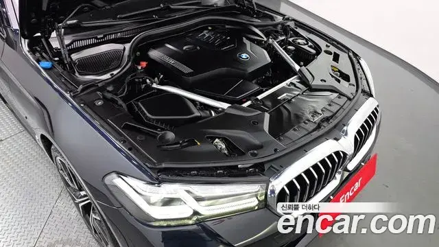 BMW 5 Series 2022 — Şəkil 1/20