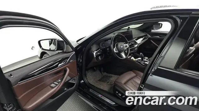 BMW 5 Series 2022 — Şəkil 18/20