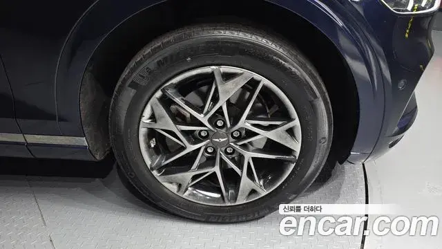 Genesis GV70 2021 — Photo 8/32