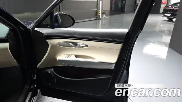 Genesis GV70 2021 — Photo 13/32