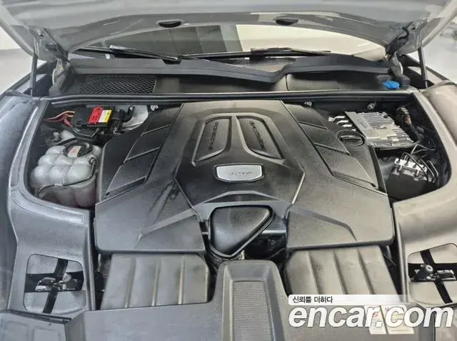 Porsche Cayenne 2021 — Şəkil 17/20