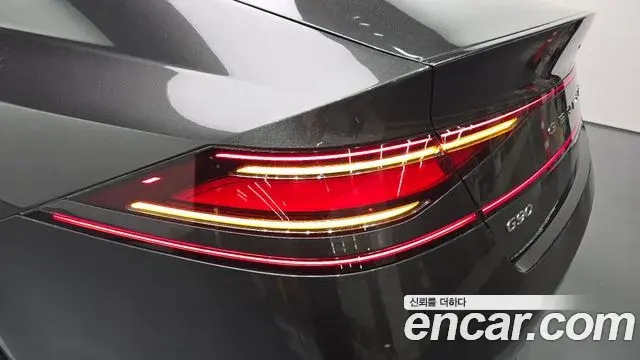 Genesis G90 2022 — ფოტო 26/31