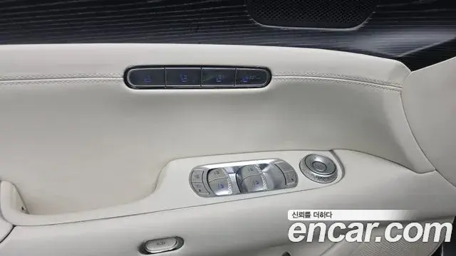 Genesis G90 2022 — ფოტო 8/31
