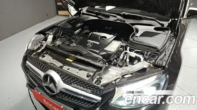 Mercedes-Benz GLC-Class 2019 — ფოტო 27/32