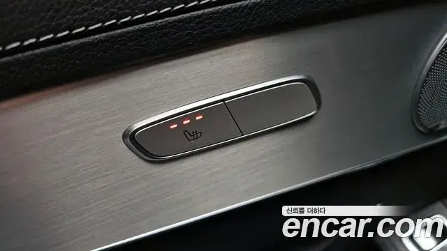 Mercedes-Benz GLC-Class 2019 — ფოტო 17/32