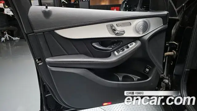 Mercedes-Benz GLC-Class 2019 — ფოტო 30/32