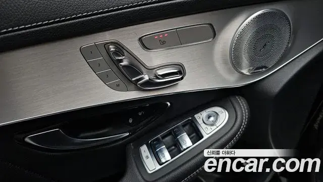 Mercedes-Benz GLC-Class 2019 — ფოტო 14/32