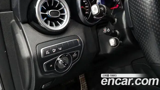 Mercedes-Benz GLC-Class 2019 — ფოტო 23/32