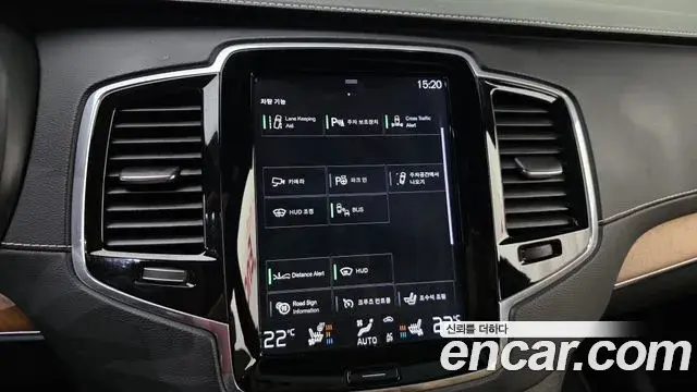 Volvo XC90 2018 — Photo 6/20