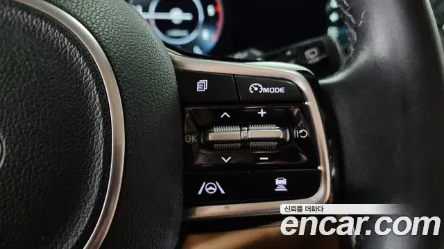 Kia Carnival 2021 — Фото 16/20