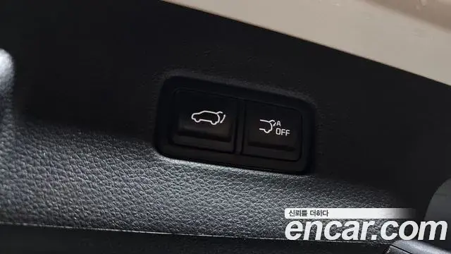 Kia Carnival 2021 — Фото 18/20