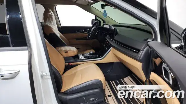 Kia Carnival 2021 — Photo 2/38