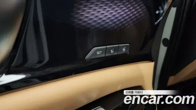 Kia Carnival 2021 — Photo 33/38