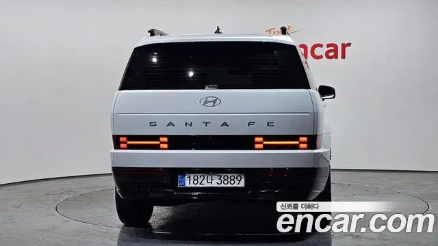 Hyundai Santa Fe 2023 — Фото 4/20