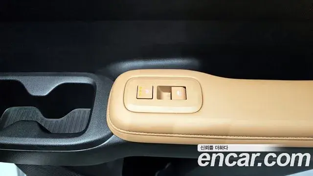 Hyundai Santa Fe 2023 — ფოტო 15/35