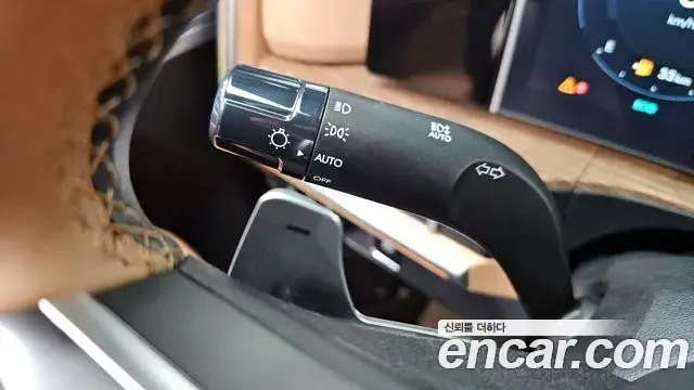 Hyundai Santa Fe 2023 — ფოტო 11/35
