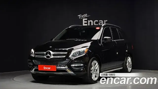 Mercedes-Benz GLE-Class 2018 — ფოტო 10/20