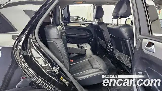 Mercedes-Benz GLE-Class 2018 — ფოტო 8/20