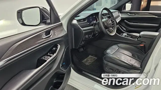 Jeep Grand Cherokee 2021 — ფოტო 8/33